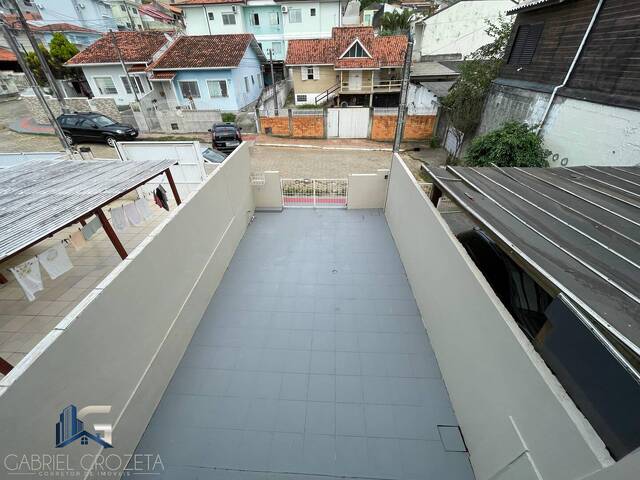 #256 - Sobrado para Venda em São José - SC - 2