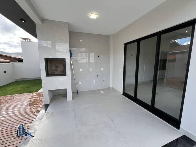 Casa para Venda em São José - 4