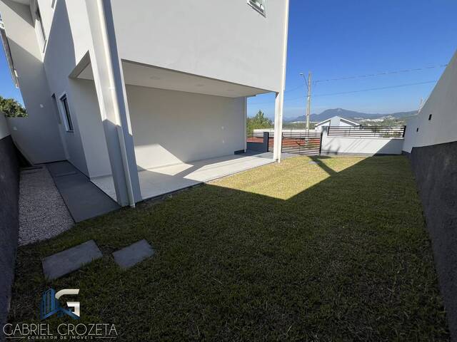 Sobrado para Venda em São José - 4