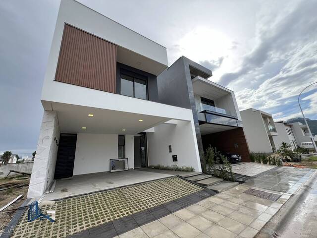 Casa para Venda em Biguaçu - 2