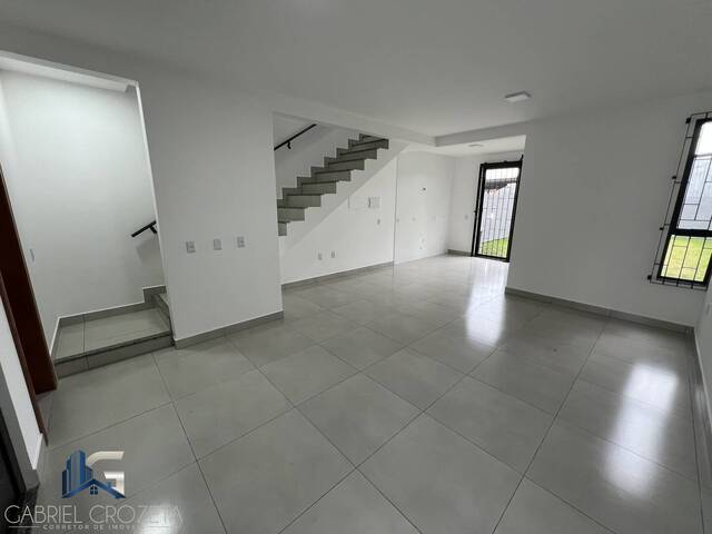 Sobrado para Venda em São José - 5