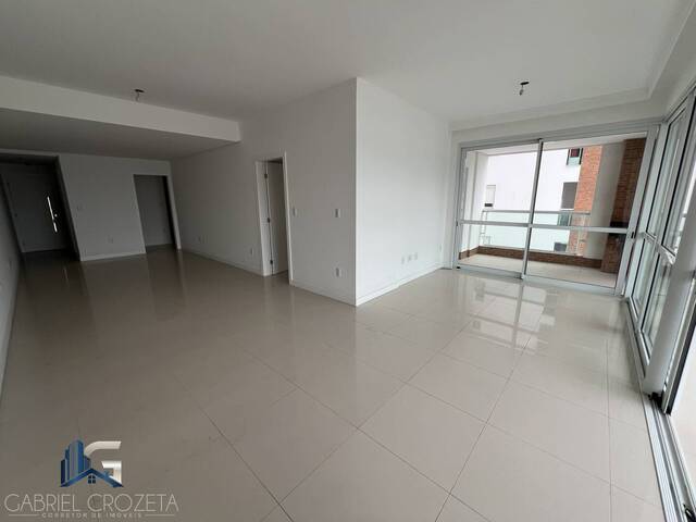 Apartamento para Venda em Palhoça - 4