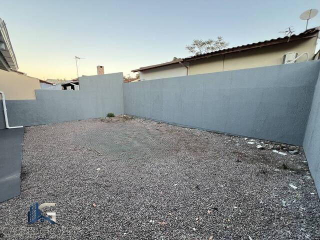Casa para Venda em São José - 4