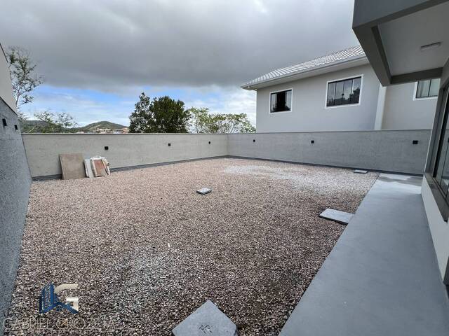 #306 - Casa para Venda em São José - SC - 2