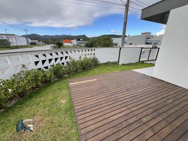 Sobrado para Venda em São José - 5