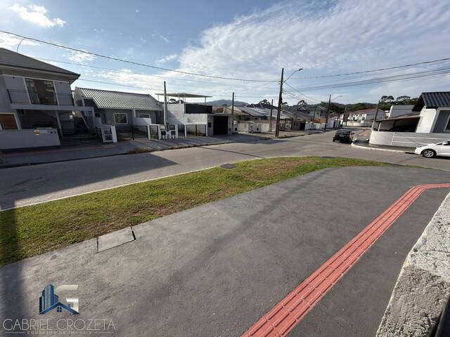 Sobrado para Venda em São José - 3