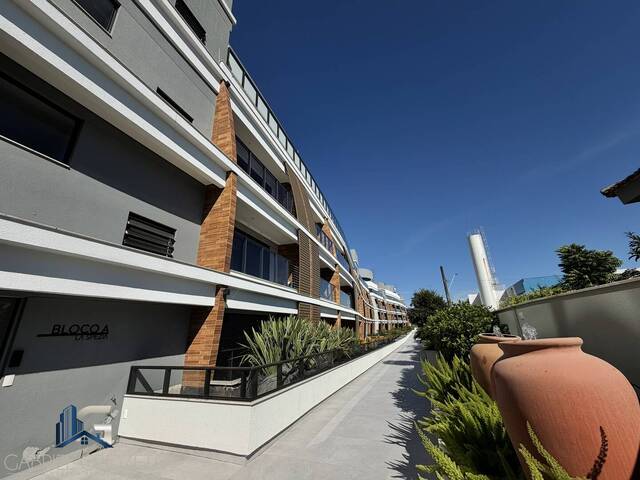#370 - Apartamento para Venda em Florianópolis - SC