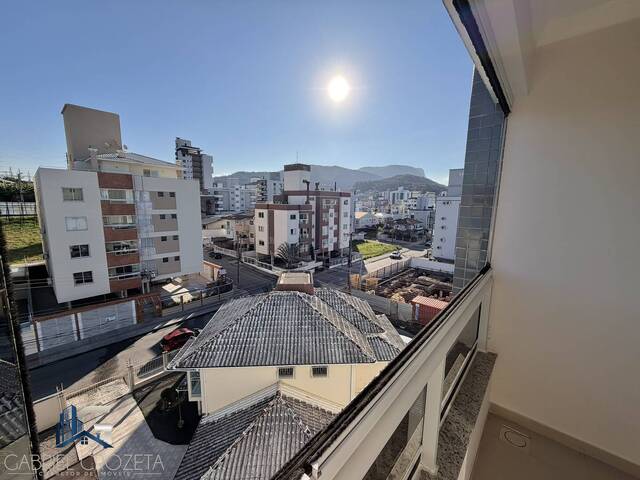Apartamento para Venda em Palhoça - 5