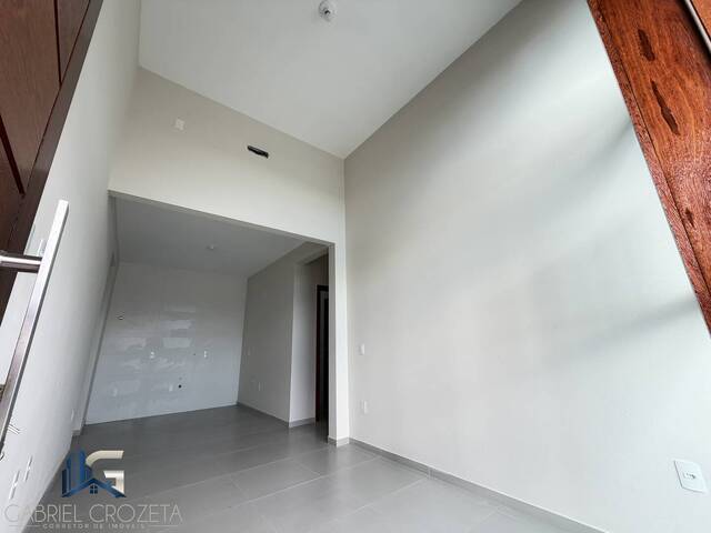 Casa para Venda em São José - 5