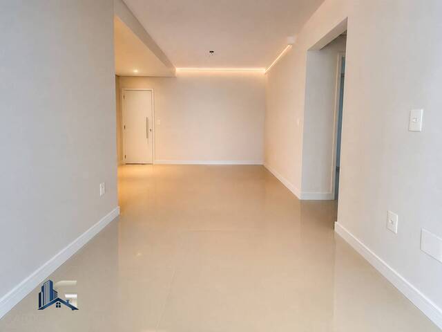 #404 - Apartamento para Venda em São José - SC - 3